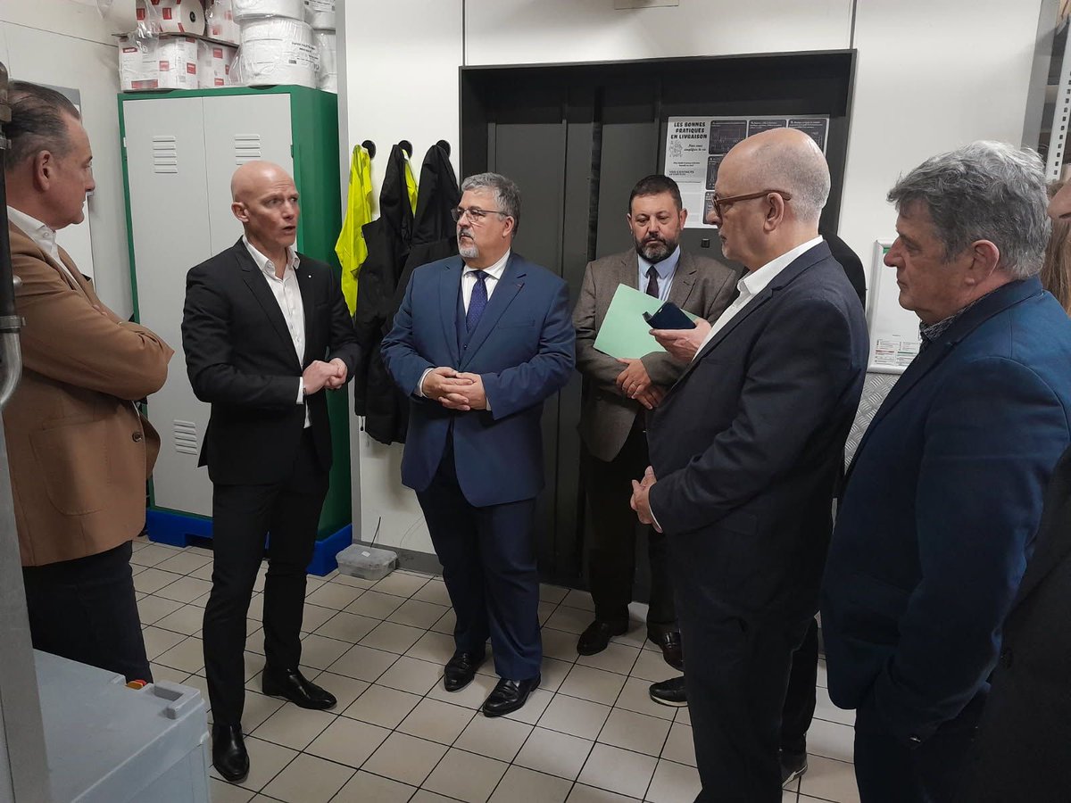 🍔 #Emploi #Formation #insertionprofessionnelle 
Au plus près des entreprises, pour la formation professionnelle et l’emploi, les restaurants McDonald's du narbonnais ont organisé le 4 avril « L’expérience #McDo en Vrai ».

🔎 Une journée qui a permis notamment de  :
➡️