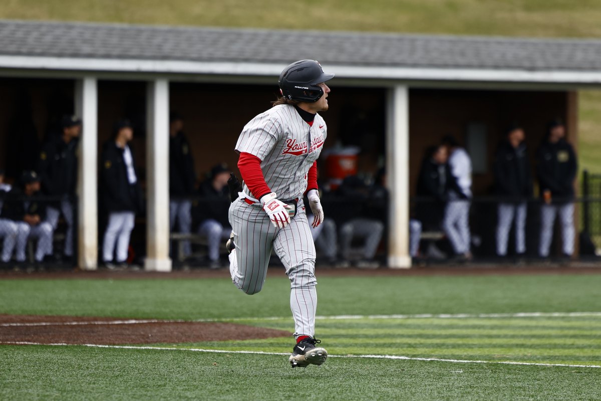 YSUBaseball's tweet photo. Scenes from Eli Brown's two-out grand slam in the top of the seventh inning 📸

#GoGuins🐧⚾️ https://t.co/LTkgeWMmBH