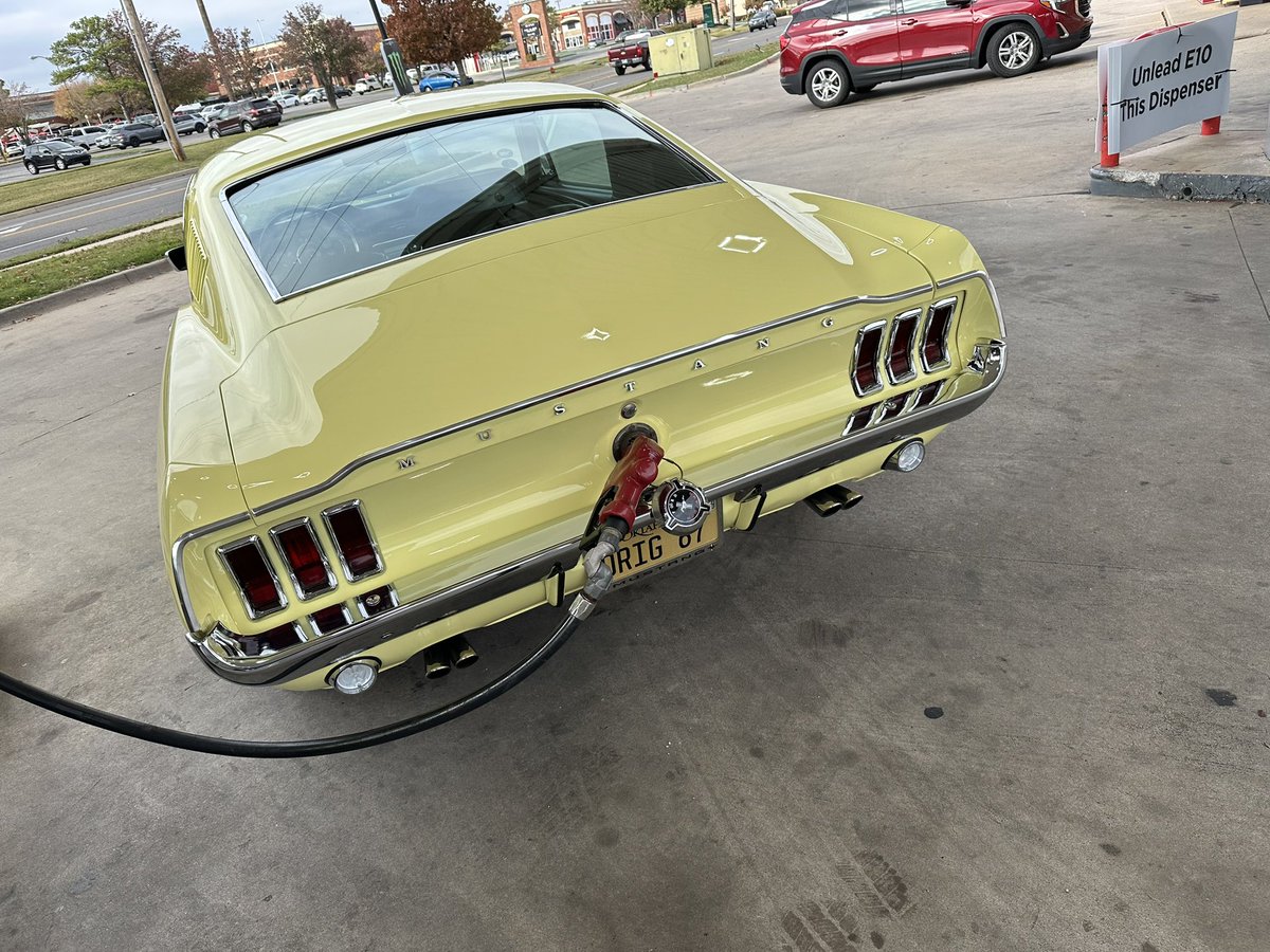 bigduke47's tweet image. #FastbackFriday Happy Birthday bud! 58 yrs ago today in Metuchen!
Not that rare at all as produced, 
but a 1 of 1 for me. 👏