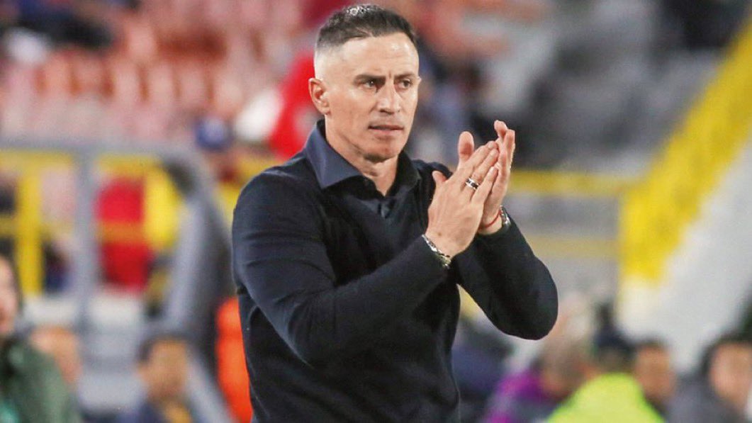 2en4dias's tweet image. 🚨 Pablo #Peirano es el nuevo DT de @Nacional. 

ℹ️ @RodriVazquez95