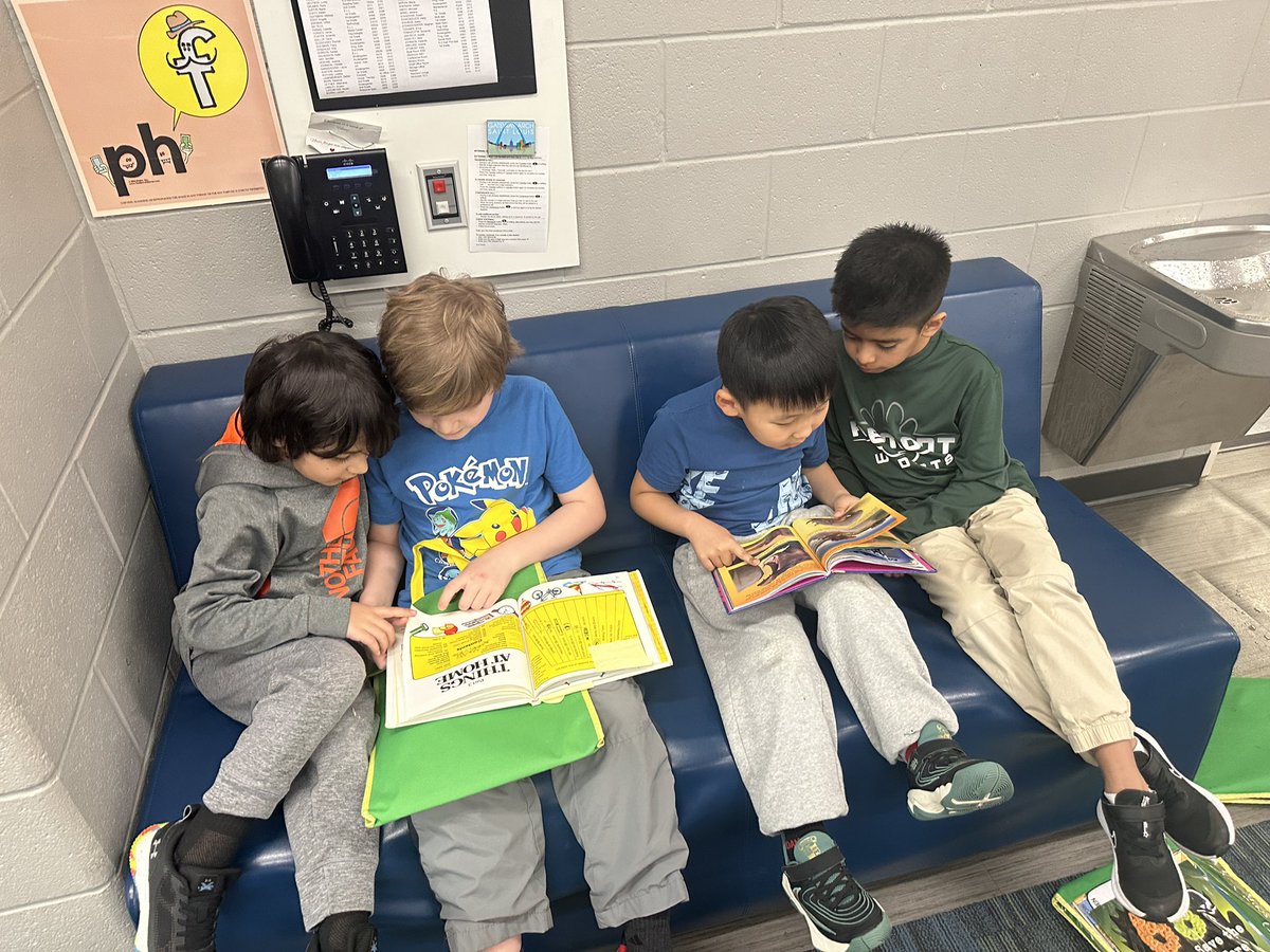 We loved seeing our kindergarten reading buddies today 📚 <a href="/FSD79/">Fremont District 79</a>