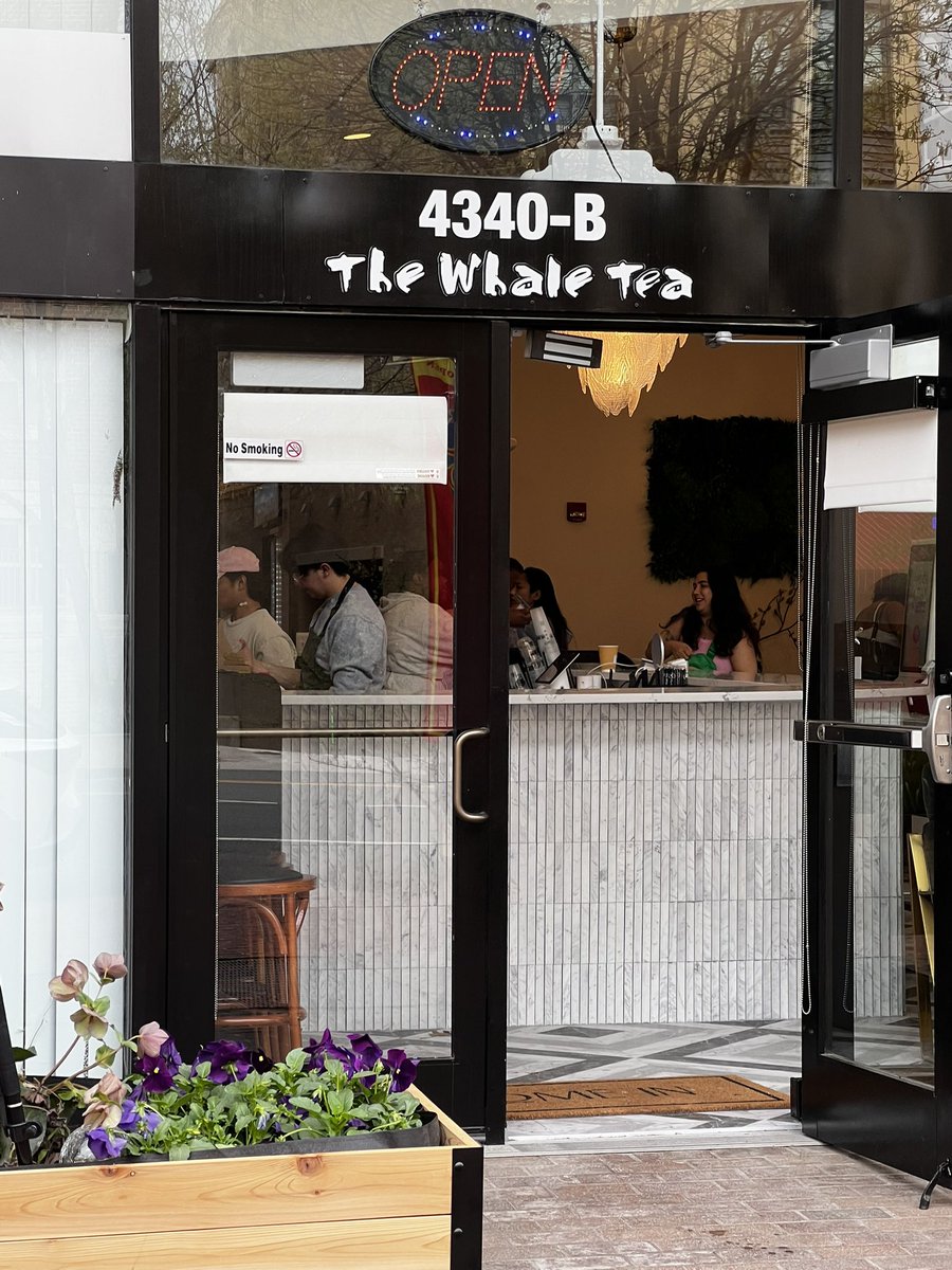 Tenleytown411's tweet photo. MOM’s is now open for business on Connecticut Avenue.
In addition, Whale Tea is now open. They’re also on Connecticut Avenue, one block north of MOM’s.
#VanNessDC #WhaleTea @MOMsOrganicMrkt https://t.co/Pp37Mdjt59