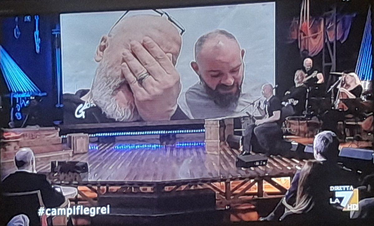 Rosy (@rosyilcapo) on Twitter photo S8. In mezzo all'inferno, c'è chi scopre com'è fatto lo zolfo.
(Errata corrige)
<a href="/quelloditermoli/">Pierfrancesco Citriniti</a>
#propagandalive S8. In mezzo all'inferno, c'è chi scopre com'è fatto lo zolfo.
(Errata corrige)
<a href="/quelloditermoli/">Pierfrancesco Citriniti</a>
#propagandalive