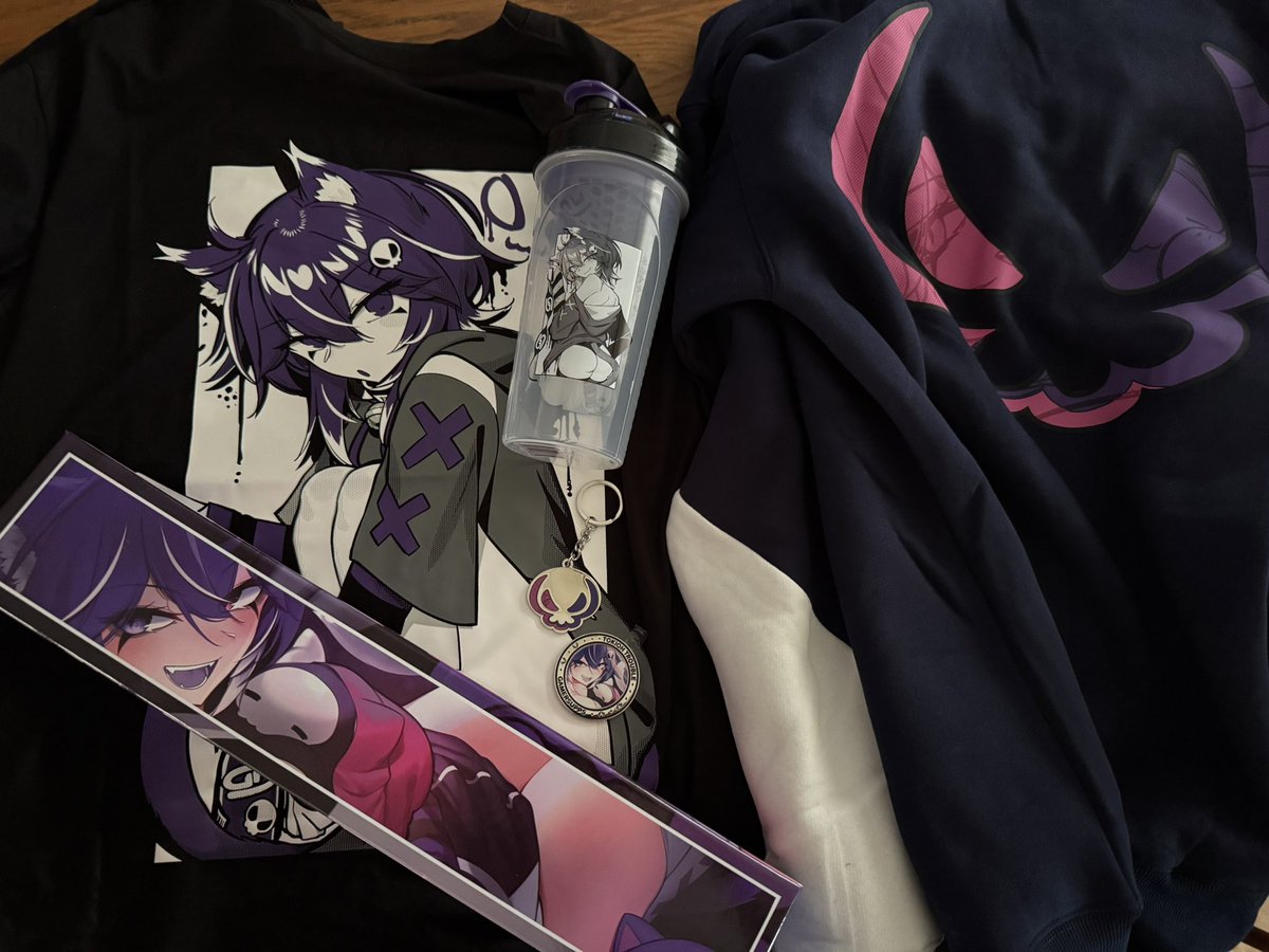 Thanks <a href="/TheTotless/">Totless 🟪 ネコ</a> &amp; <a href="/GamerSupps/">Gamer Supps®</a> for the goated assortment of stuff!