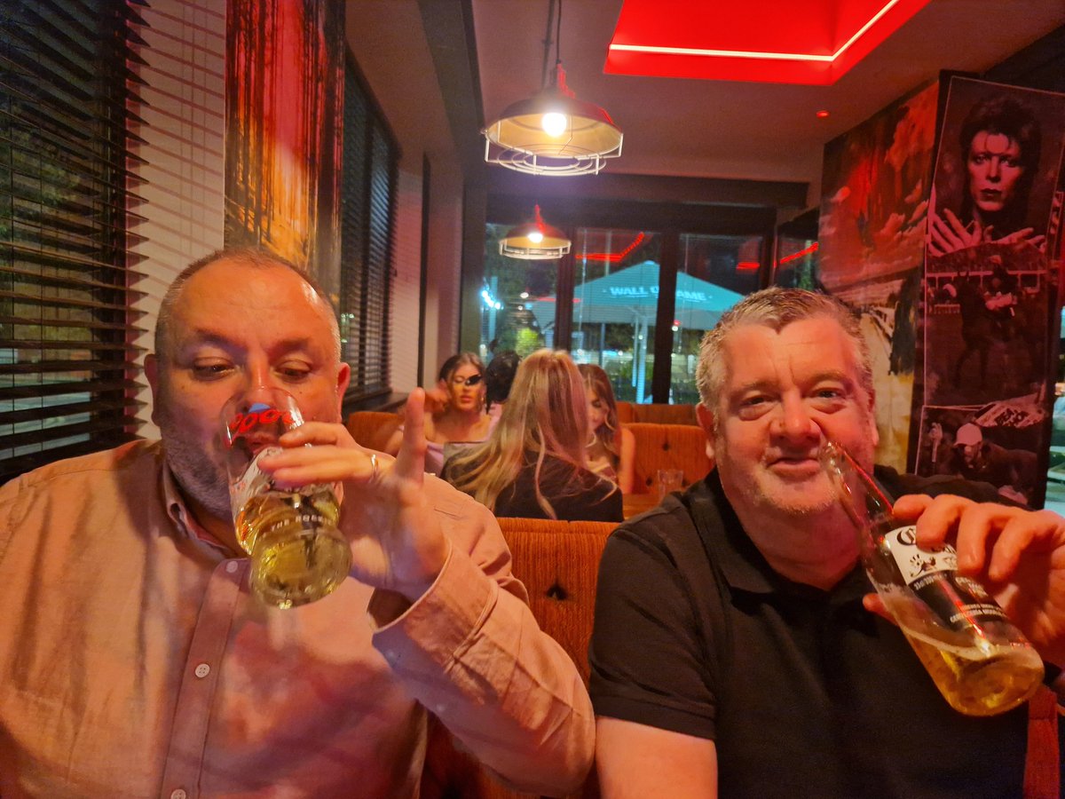 Live from #Formby <a href="/StarSports_Bet/">Star Sports Bookmakers</a> #GrandNationalFestival