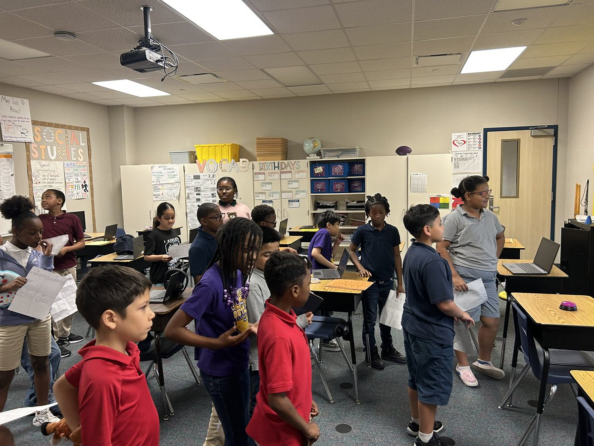 Ms. Robinson 👩🏾‍🏫🍎 tweet media