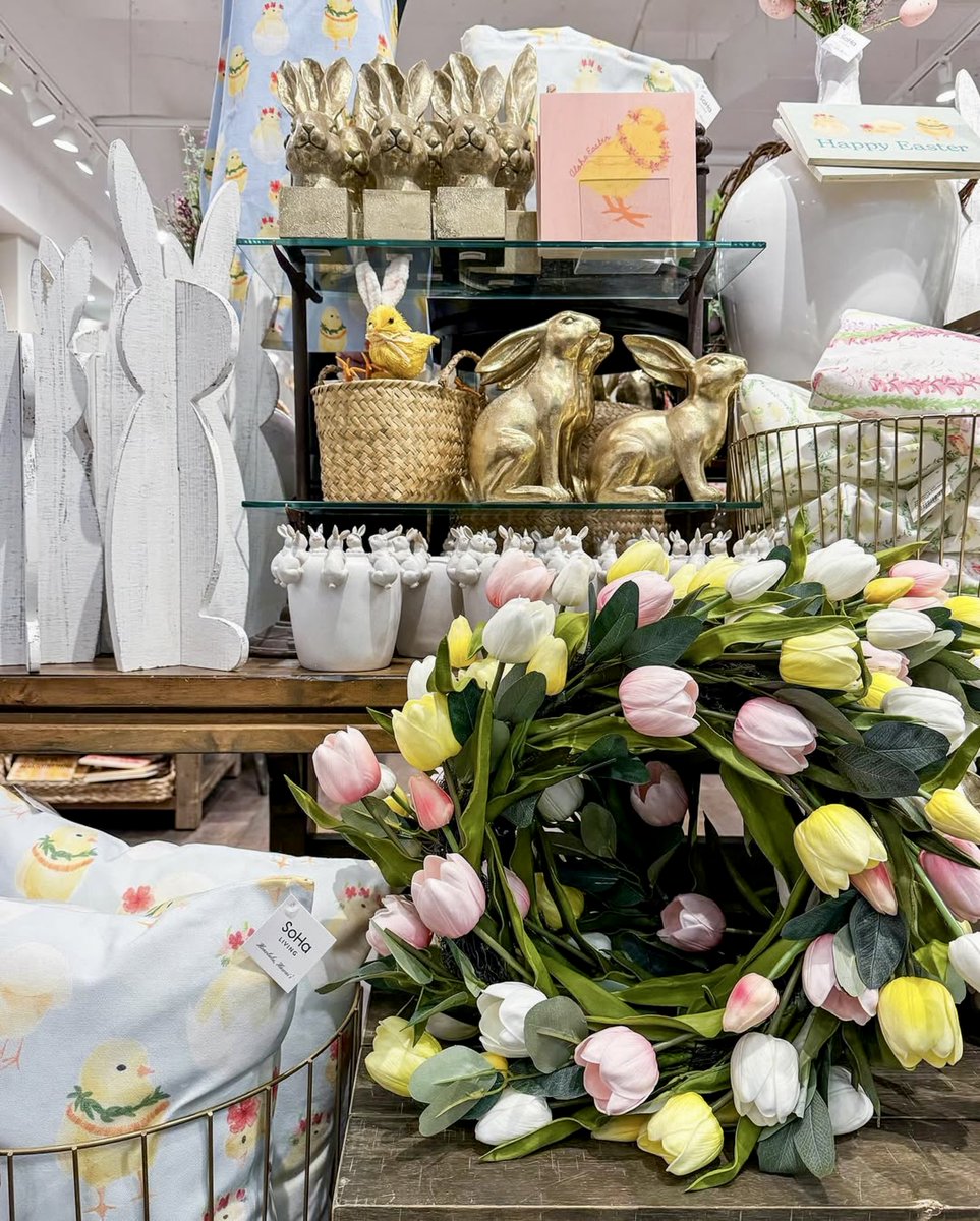 WaikikiBeachWlk's tweet image. Hop into spring at @sohaliving 🐰🌸 From hula chick aprons to tulip wreaths and island-style bunny decor, find the cutest Easter touches at their Waikiki Beach Walk store! 🌷✨ Celebrate the season in style 😍

#SohaLiving #HopIntoSpring #EasterVibes #ShopLocal #WaikikiBeachWalk