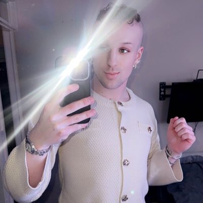 jackalfiewalker's tweet photo. #NewProfilePic https://t.co/L5tjw7kHPx