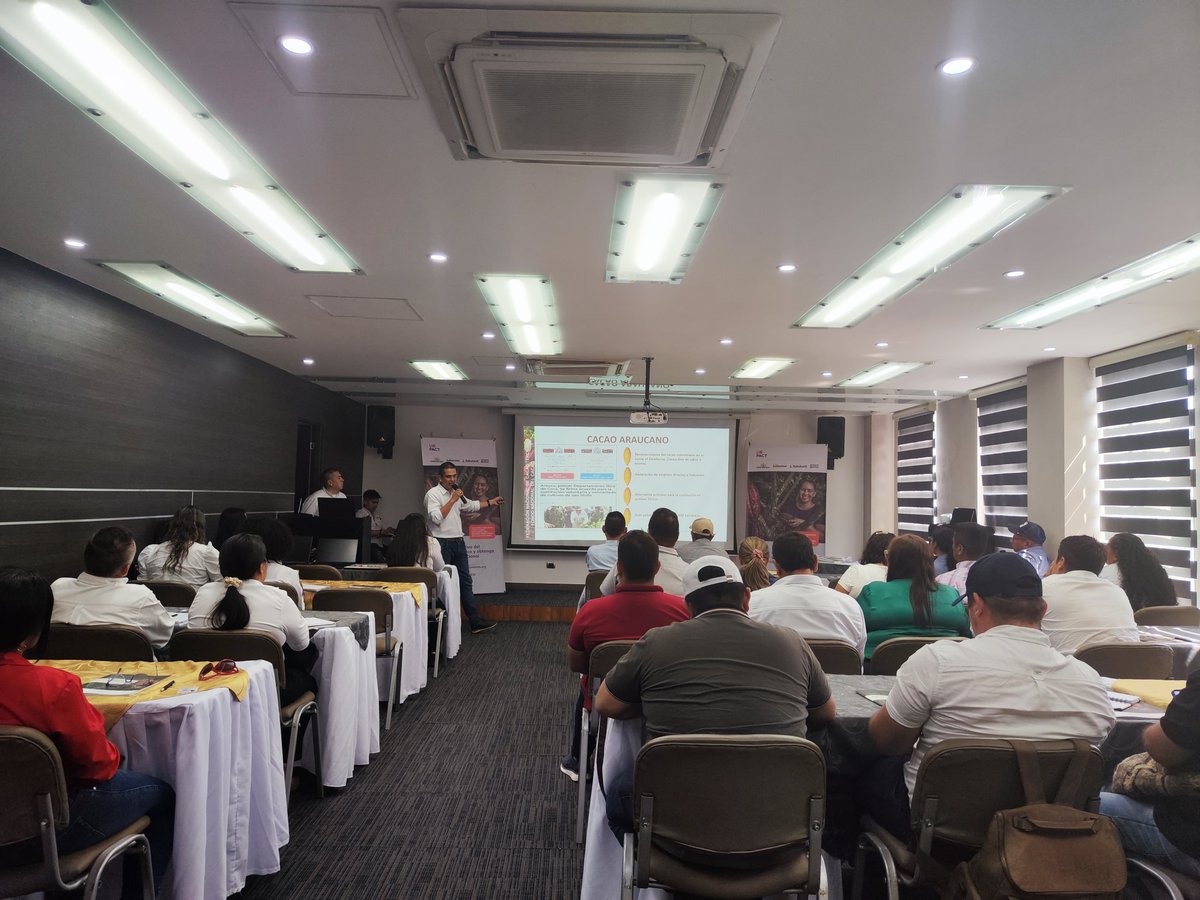 Solidaridad Network 🇨🇴 (@solidaridadco) on Twitter photo Evento: “Soluciones y Mercados Climáticamente Inteligentes” Pequeñas y pequeños productores de cacao en Santander y Arauca fortalecen sus capacidades para enfrentar el cambio climático, gracias al apoyo del programa #UKPACT (<a href="/UKinColombia/">Embajada Británica en Colombia</a>). Evento: “Soluciones y Mercados Climáticamente Inteligentes” Pequeñas y pequeños productores de cacao en Santander y Arauca fortalecen sus capacidades para enfrentar el cambio climático, gracias al apoyo del programa #UKPACT (<a href="/UKinColombia/">Embajada Británica en Colombia</a>).