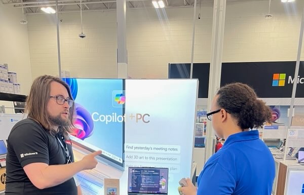 JohnLenovoThink's tweet photo. Just another wonderful day helping train the best buy associates on our latest and greatest #WeAreLenovo #premiumstars https://t.co/UmUZ2chOLU