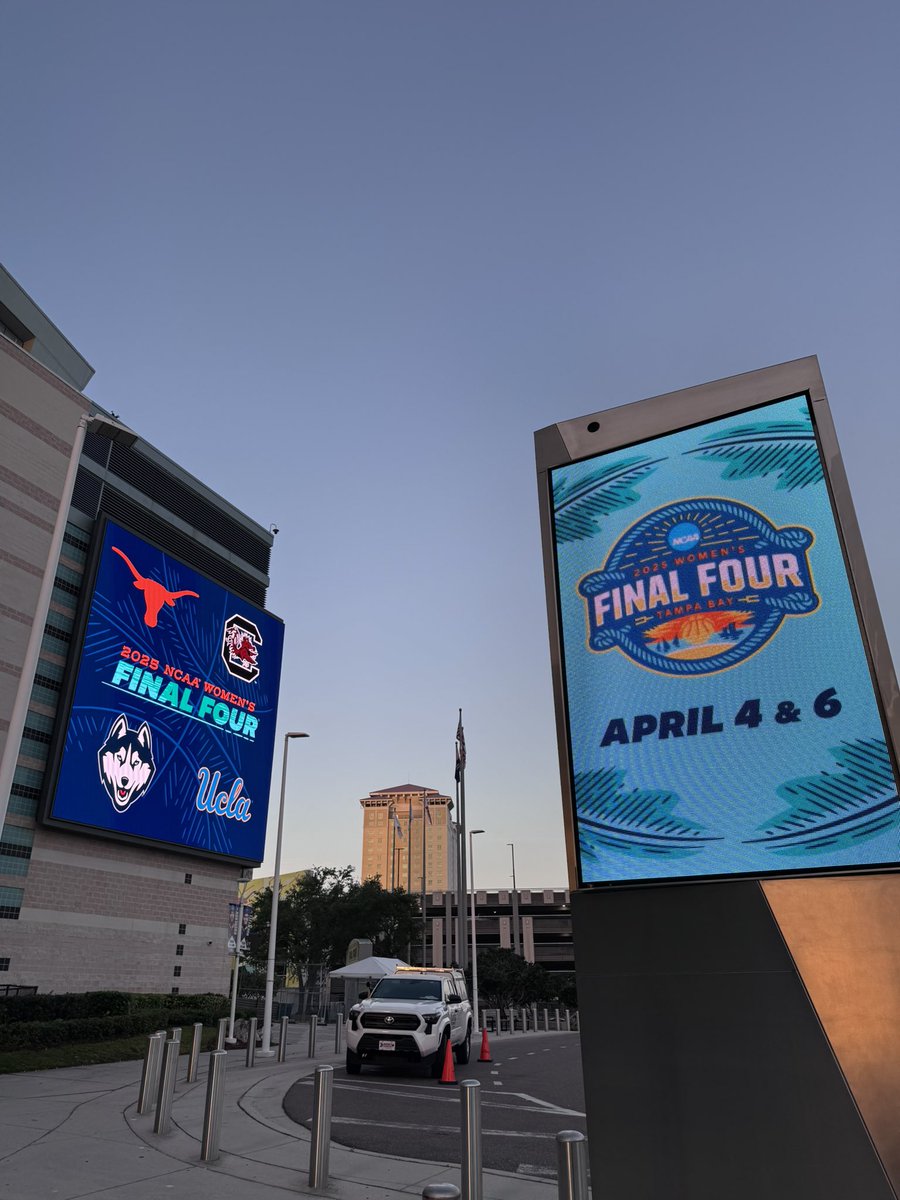 Here at the NCAA women’s basketball Final
four in Tampa. 

Surreal experience as a student journalist.
