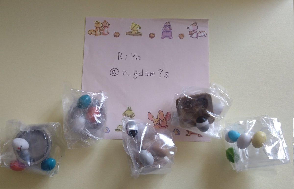 ターリン まんまるとりパック2 交換 お譲りを探しています。

【譲】
1.紙パックと鳥4羽
2.プラパックと鳥4羽
3.ボウルと鳥3羽

【求】
4.カゴと鳥3羽or定価＋送料

郵送or都内手渡し希望です。DMからご連絡をお願い致します。