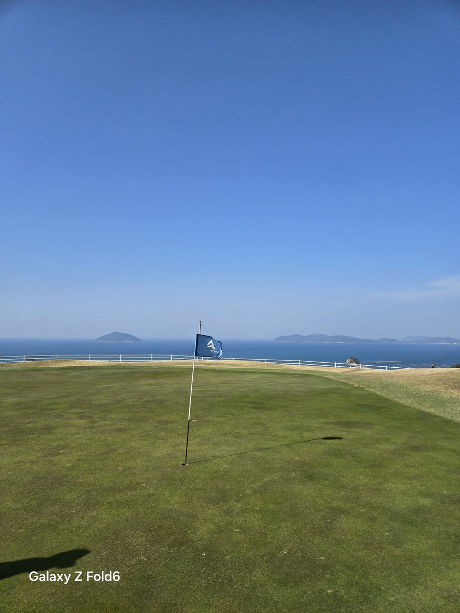 Porc_Ross's tweet photo. 太宰府ゴルフ倶楽部と二条カントリーに来ました。福岡最高！何を食べても美味しい🍜🍥しかし太宰府ゴルフの高麗芝のグリーンは難しい⛳ https://t.co/a4GZlUZuMd