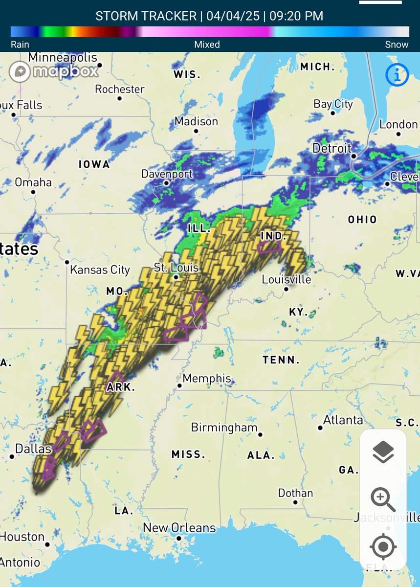 oralcarter376's tweet image. Lots of #lightning , #storms out there tonight! 

⚡️⚡️⚡️⚡️

#weatherbug