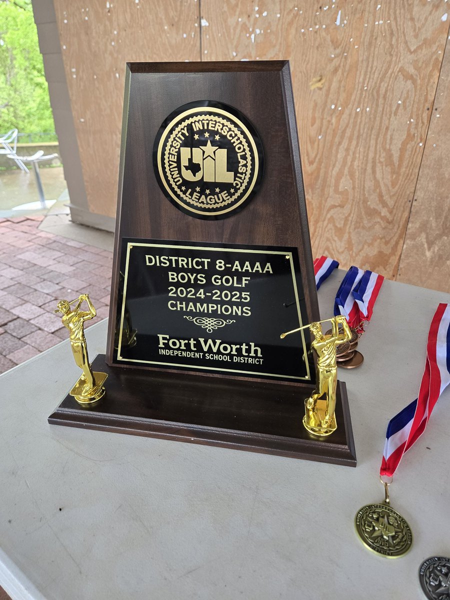 Benbrookbobcatgolf (@benbrookgolf) on Twitter photo Congrats boys golf team District champs at Pecan Valley GC (S. James, J.Roberts, L. Scarborough, B. Peloquin, A. Rotman). Congrats to Seth James with 1st place individual finish (77-79)! <a href="/BenbrookBobcats/">Bobcat Athletics</a> <a href="/FWISDAthletics/">FWISD Athletics</a> Congrats boys golf team District champs at Pecan Valley GC (S. James, J.Roberts, L. Scarborough, B. Peloquin, A. Rotman). Congrats to Seth James with 1st place individual finish (77-79)! <a href="/BenbrookBobcats/">Bobcat Athletics</a> <a href="/FWISDAthletics/">FWISD Athletics</a>