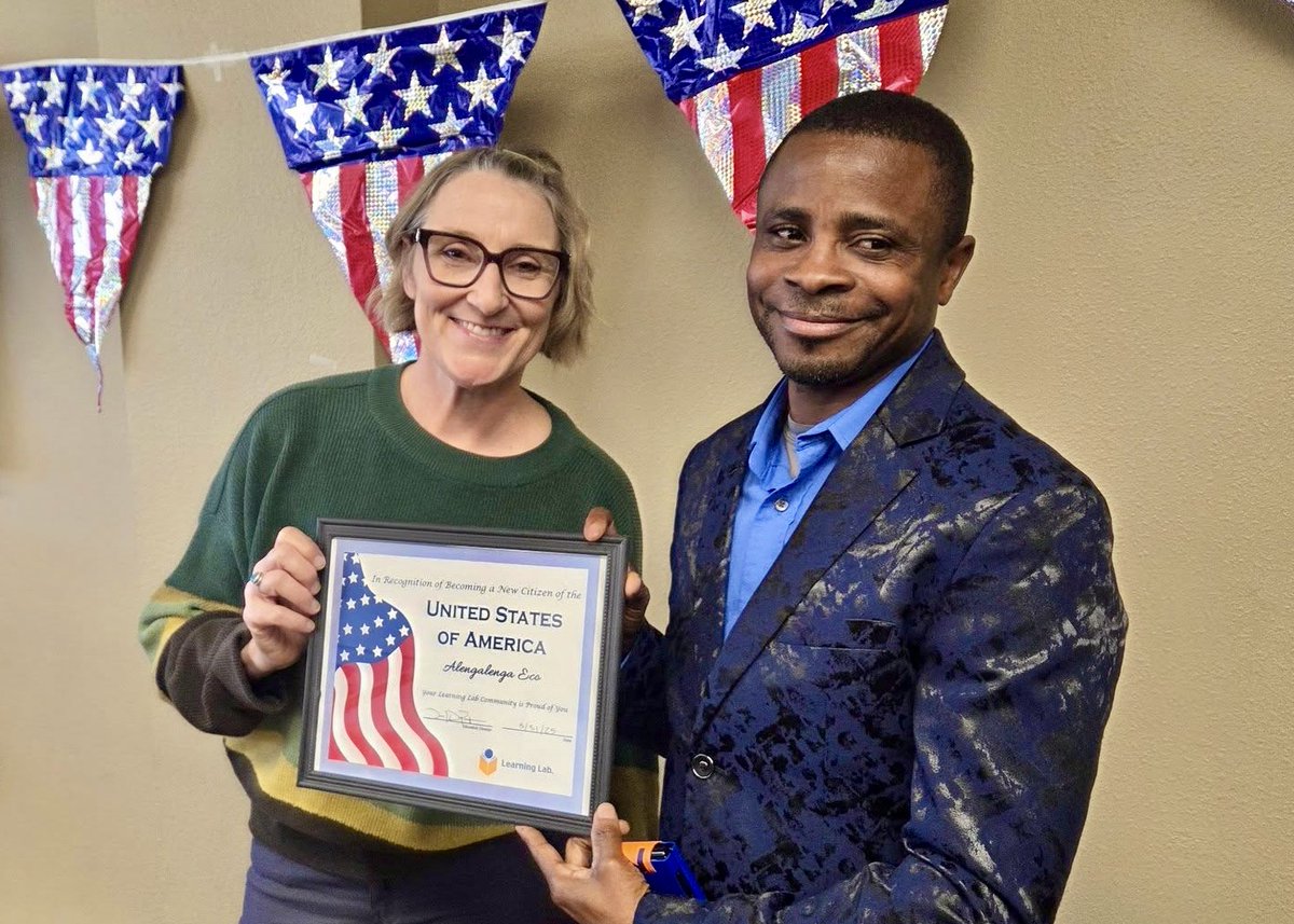 LearningLabID's tweet image. We recently celebrated several of our adult learners who have earned their U.S. Citizenship! 🎉 From cake and photos to a mock civics quiz (spoiler: our students crushed it!), it was a joyful way to honor their hard work, dedication, and community spirit.

#FeelGoodFriday