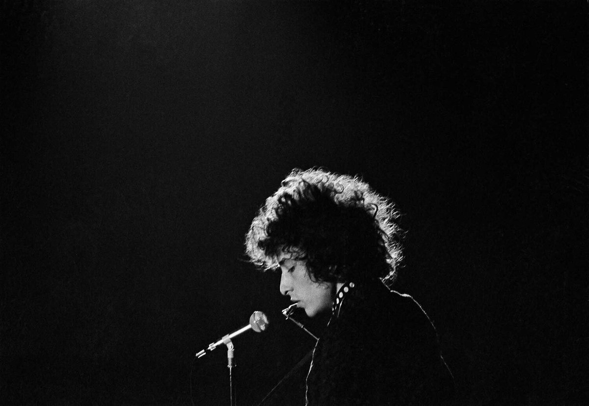 smokingsexxtion's tweet image. bob dylan in copenhagen, shot by bent rej, 1966