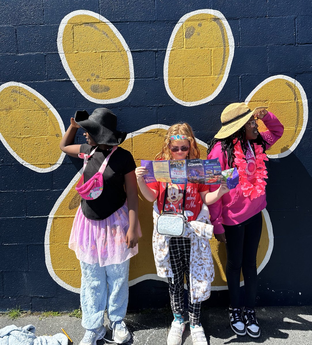 GoBearsBAES's tweet photo. Shoutout to our amazing students and staff for making Spirit Week awesome as we head into Spring Recess! 🌷🌸 #BelAirBears @MtDiabloUSD https://t.co/NyRGrSx62n