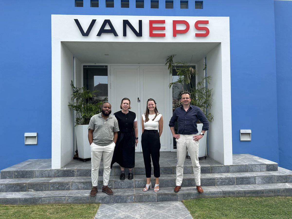 Deze week zijn we op Curaçao 🇨🇼 en in Suriname 🇸🇷 Chantal Deen en Diederik Slooijer bezoeken klanten en brokers. Luisteren, leren, verbeteren – dat is waar het om draait. Want echte service begint bij écht contact.

#verzekeringen #klantgericht #Curacao #Suriname #persoonlijk
