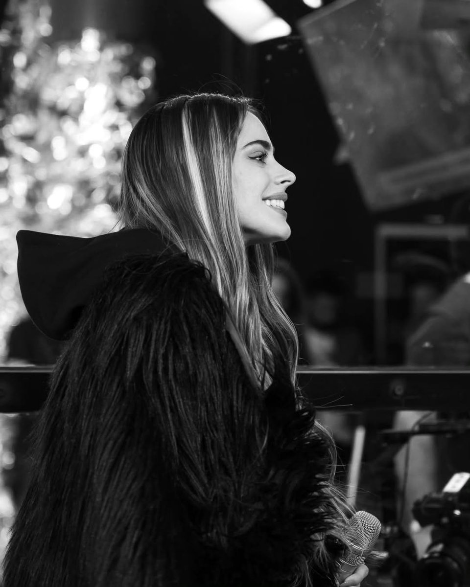 tini.laqueen tweet media