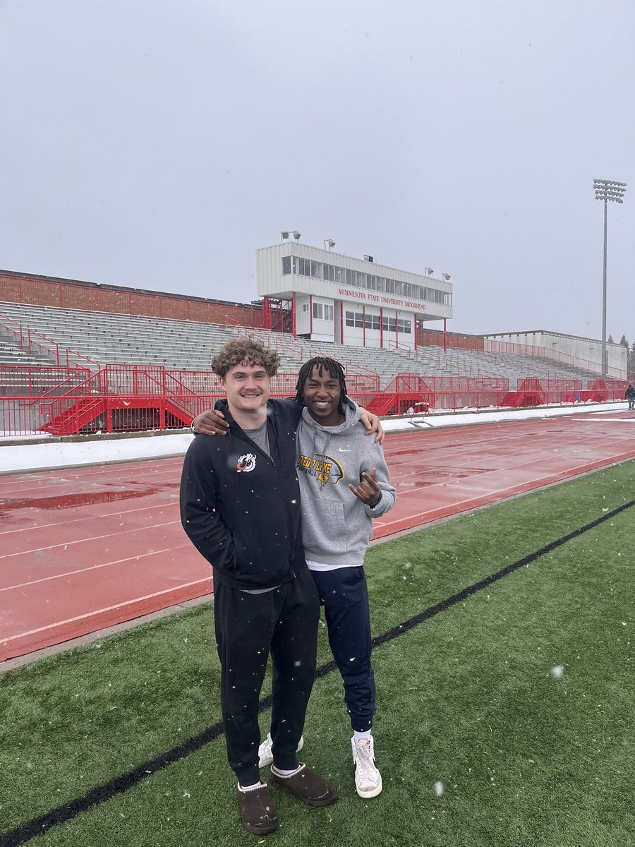 MbindaAiden's tweet image. Had a great time up in Moorhead for @msum_football Junior Day. Saw familiar faces, and learned a ton. Also had a great conversation with @CoachTMJames. Hoping to grow the relationship.