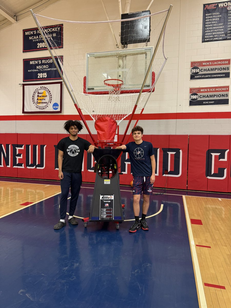 NEC M. Basketball (@pilgrims_mbb) on Twitter photo BIG TIME:
2 <a href="/shootaway/">Shoot-A-Way</a> 10ks arrived today! Making the BIG TIME where are feet are!
New England College Basketball BIG TIME:
2 <a href="/shootaway/">Shoot-A-Way</a> 10ks arrived today! Making the BIG TIME where are feet are!
New England College Basketball