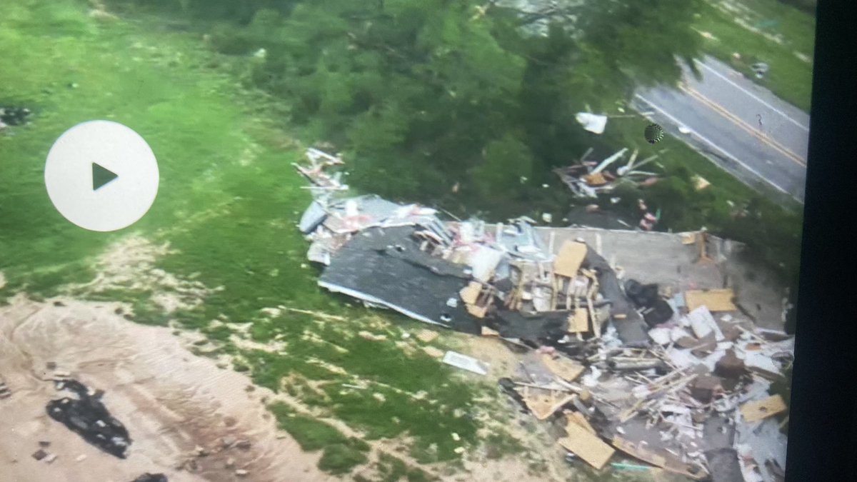 KJ_Chasing's tweet photo. House destroyed in Kelsey, TX Along ST154, Everyone is okay.

This is an actual house, not a mobile home, however according to Marcus no one had moved in yet.

Will update more later https://t.co/dSzv6t5nio