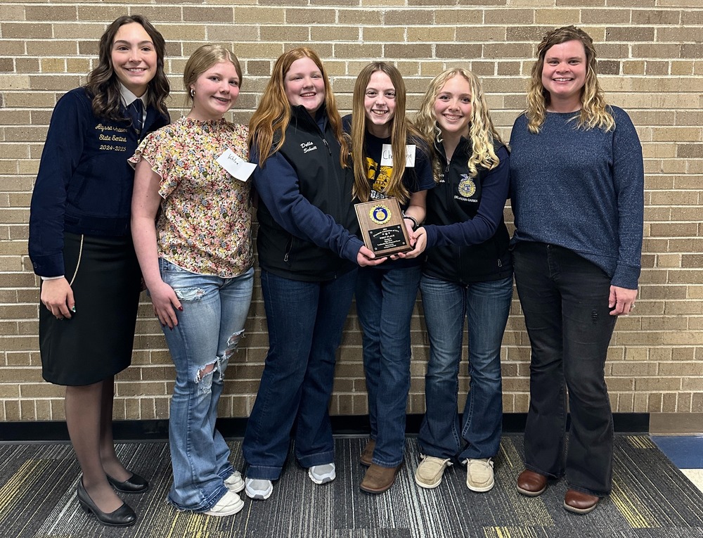 Way to go, Quiz Bowl Champs!  ddschools.org/o/delavan-dari…