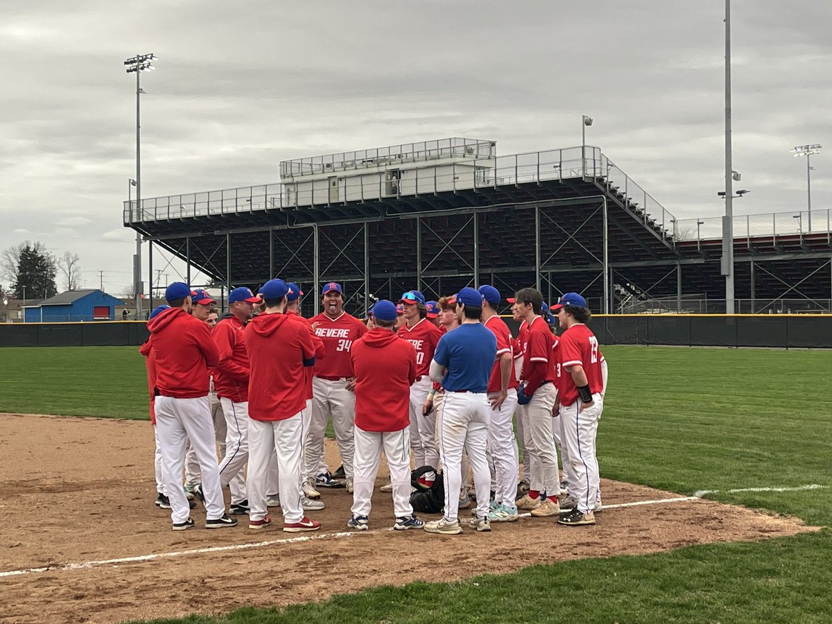 Doug Faris (@dougfaris) on Twitter photo Proud of this team tonight!! 👏🏻 💯
Our guys fought their way to a 1-0 key SL victory against Aurora. Way to go <a href="/Revere_Baseball/">Minutemen Baseball</a>! Total team win. Proud of this team tonight!! 👏🏻 💯
Our guys fought their way to a 1-0 key SL victory against Aurora. Way to go <a href="/Revere_Baseball/">Minutemen Baseball</a>! Total team win.