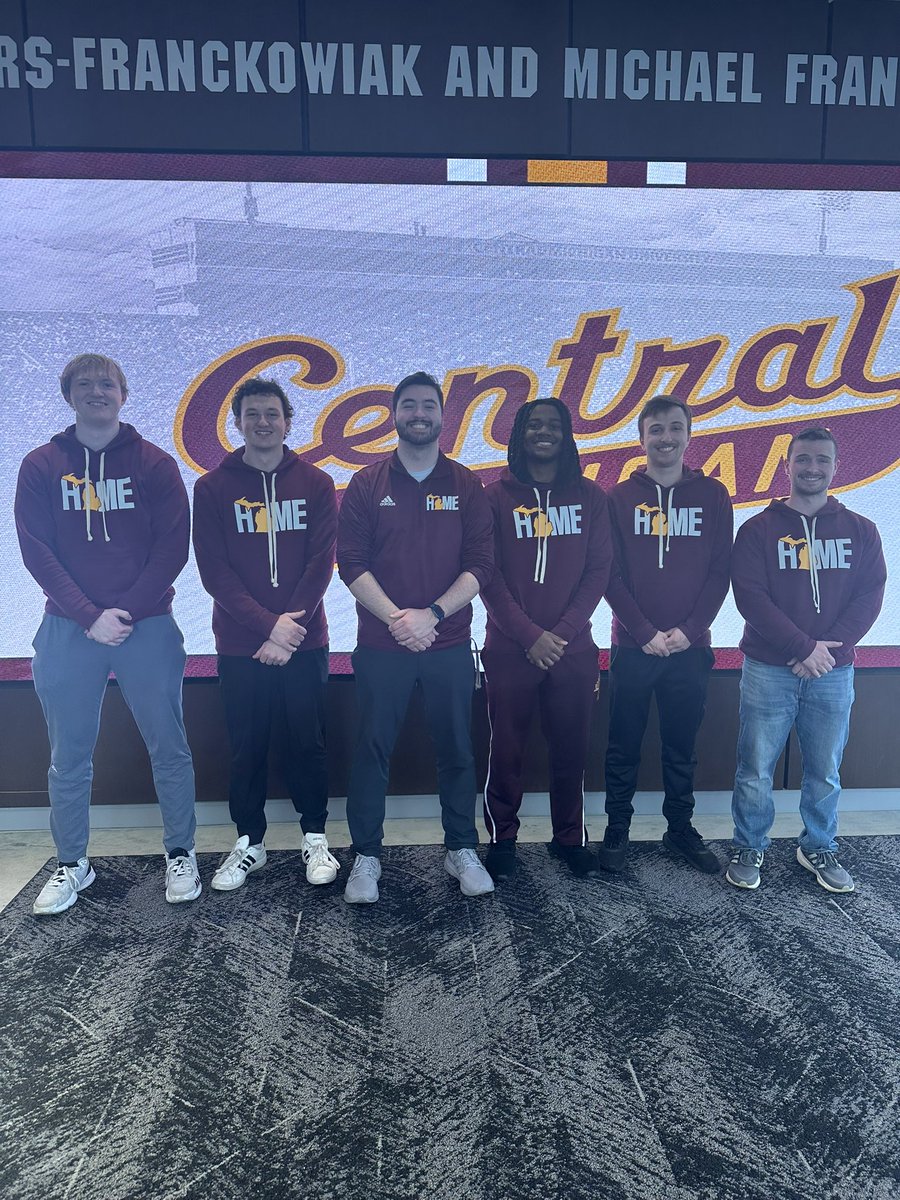 Huge shoutout to our recruiting staff who has been absolutely killing it lately. Love this group!! 🔥⬆️