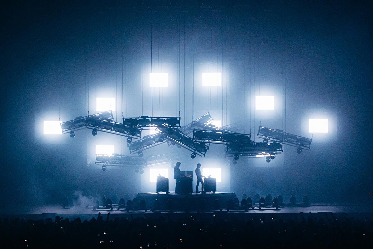 🎛️🎶 Electrónica, metal, esplendor… y Justice para todos.

🔥 El dúo francés brindó una fiesta soberbia de música electrónica pesada y luces para más de 10 mil personas en el Movistar Arena.

✍️ <a href="/_nadiamira/">Nadia Díaz</a> | buff.ly/45KDyp7