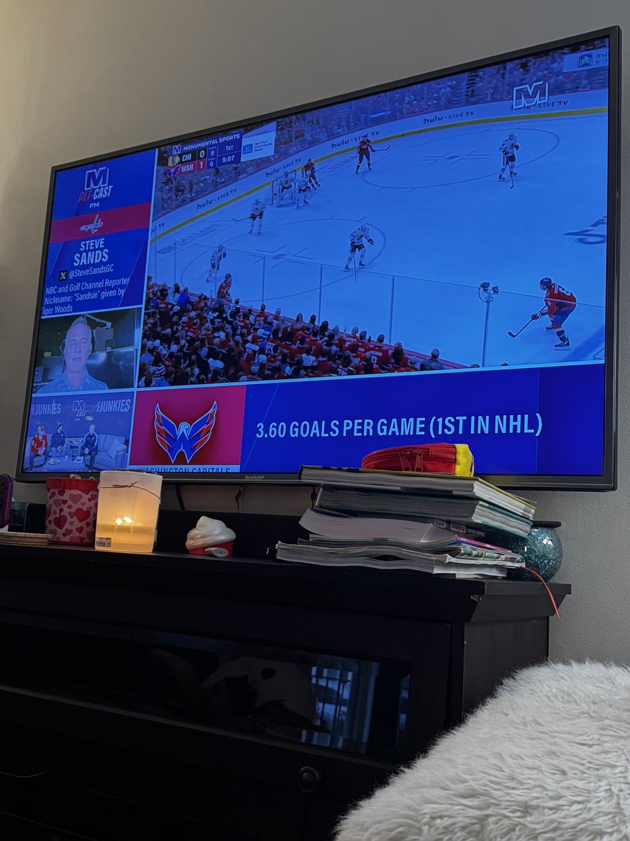 DJmixxed's tweet photo. @JunksRadio watching you guys on my TV while Texas-South Carolina is on the Hulu app.. good job guys https://t.co/FiPxUqe1L6