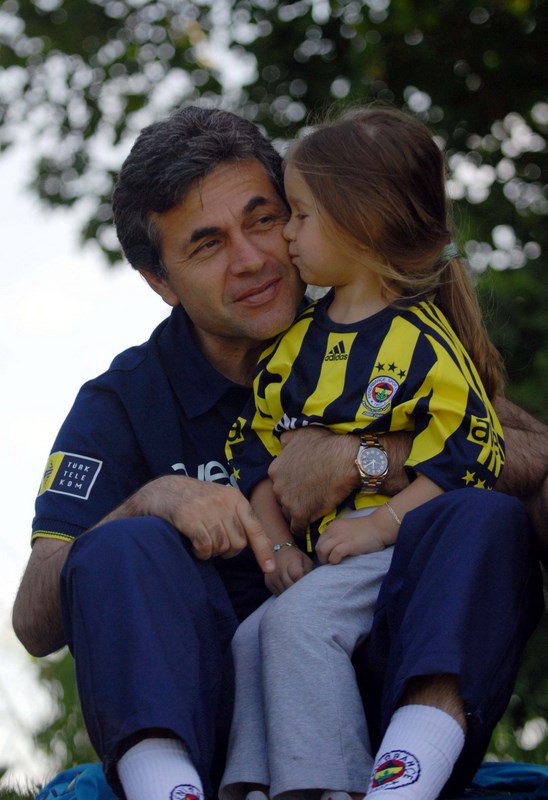 Madem gün Aykut Kocaman günü, en sevdiğim fotoğraflardan birini buraya bırakıyorum.