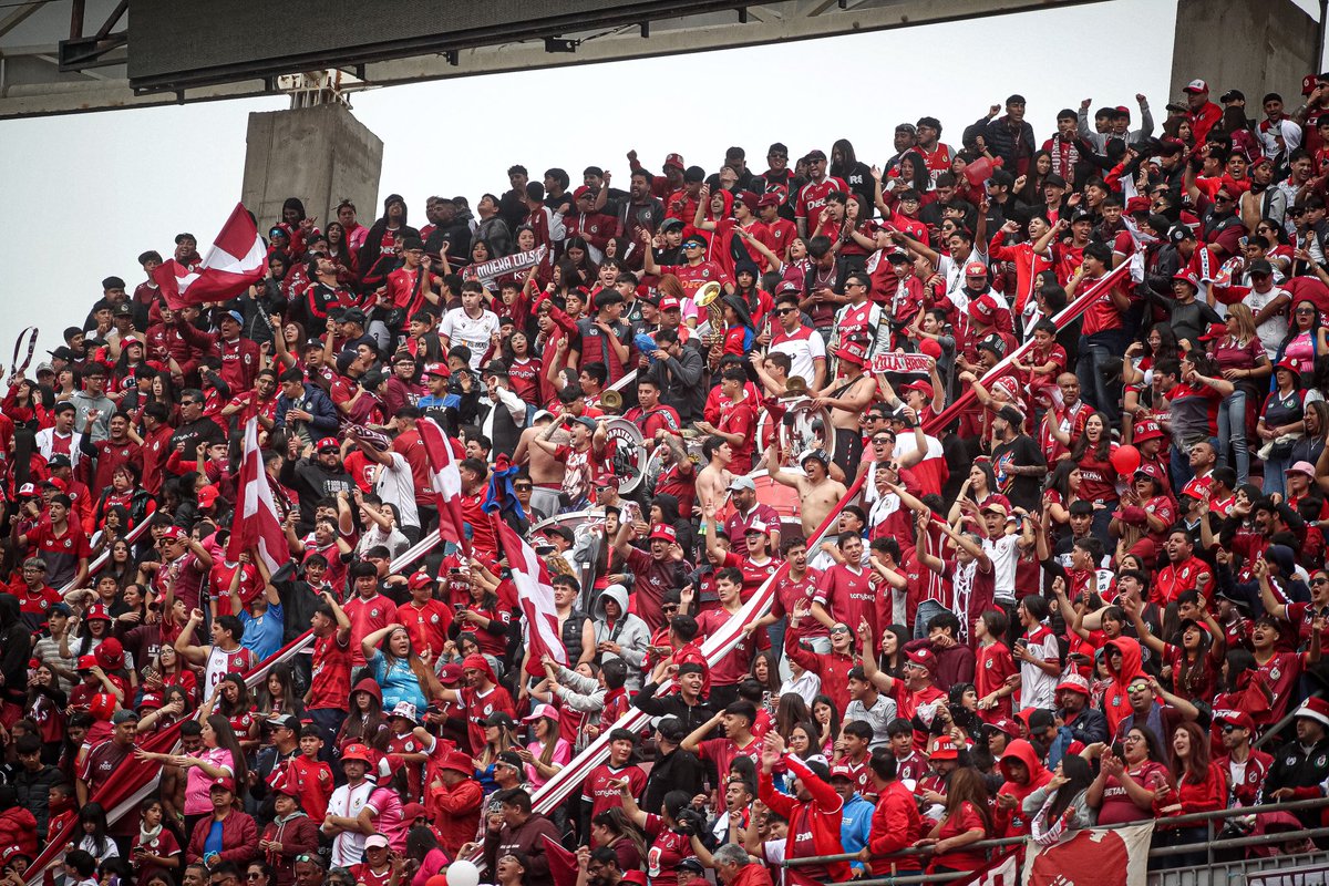 Rojas_M12's tweet image. INFORMACIÓN. ℹ️🏟️

A ESTA HORA, hay aproximadamente 5.500 entradas VENDIDAS para el #Clasico126 entre Deportes La Serena y Coquimbo Unido.

La dirigencia de CDLS esperan más de 7.000 para el FDS.

Hasta el Domingo a las 12 Horas se venderán entradas.