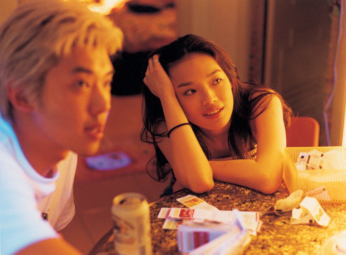 시국이 시국이므로 다시 한번 서기 영화 영업. 서기 대표작들이 진짜 시국영화임. <색정남녀>:사람 죽이는 엔터계 적폐고발, <밀레니엄 맘보>:계엄해...