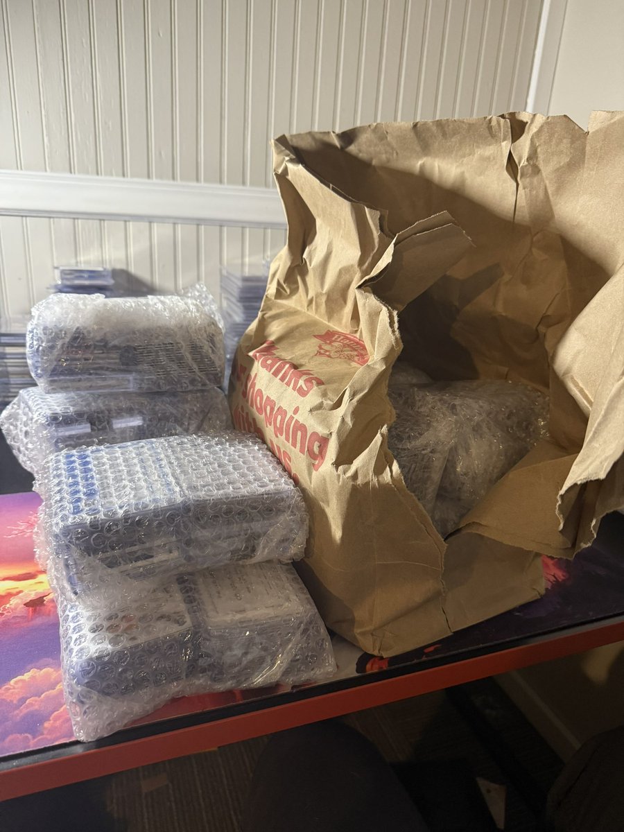 RyansCardssLLC's tweet image. Bought a $5,000 mystery box completely blind from @rydollarips 

Let’s go see what he gave me 

Should I go live and unwrap it all?