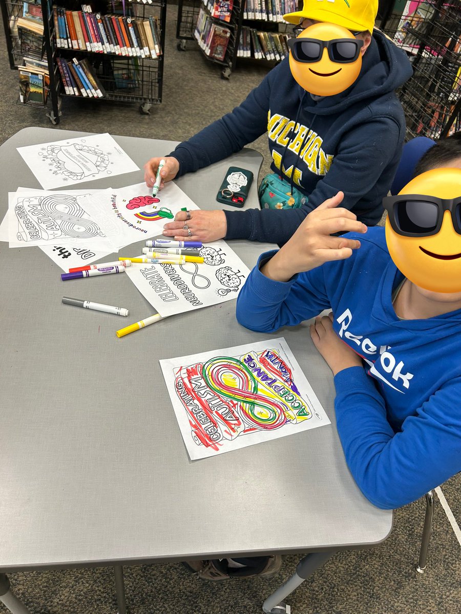 JGeorgopoulos96's tweet photo. This week in @BestBuddiesCND we coloured posters for #WorldAutismAcceptanceMonth  #WorldAutismAwarenessDay ! Our new Calendar should be out soon for spring 🌸🌷🌻 see you all next week! @CHNortonHDSB https://t.co/giKMxhBMyf