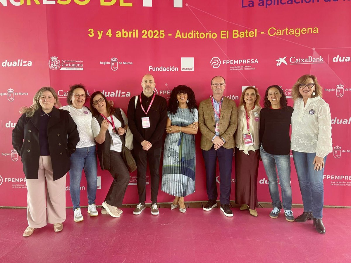 _mariajosefc's tweet photo. Exito del 11 congreso de FPEmpresa-Asociación de Centros de FP en el @EL_Batel #Cartagena con más de 1400 asistente y con representación asturiana.
Todo un lujo!!
#FP
#11CongresoFP
#CompartiendoExperiencias https://t.co/Vy0RYq9uKg