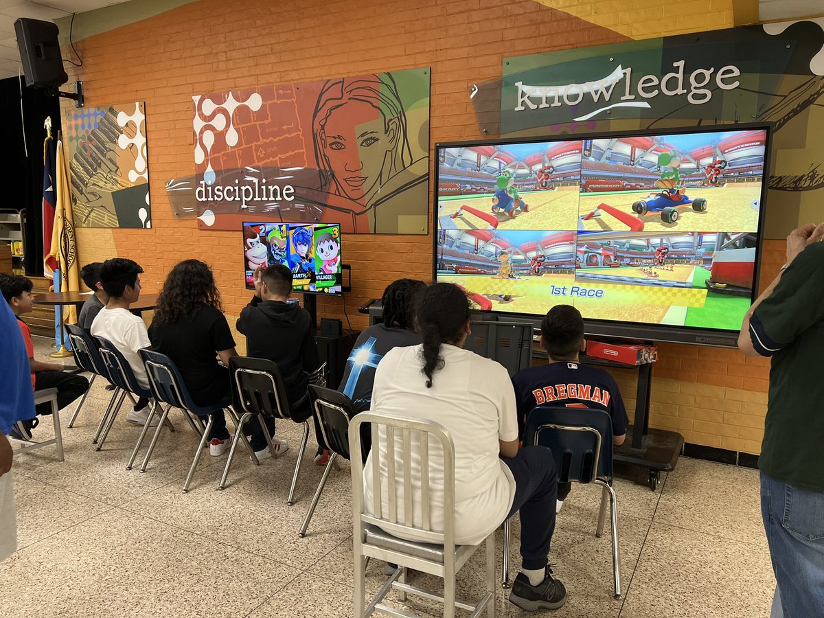 ShotwellMS_AISD's tweet image. Our students (and staff) had a blast at our PBS/STAAR Field Day! If their growth on the practice STAAR is any indication of the greatness that we will see this upcoming week, Shotwell will definitely show just how we “Be and Do MORE!”@DrKimJohnson07 @DrCrystalWatson @IB_MrsNelms
