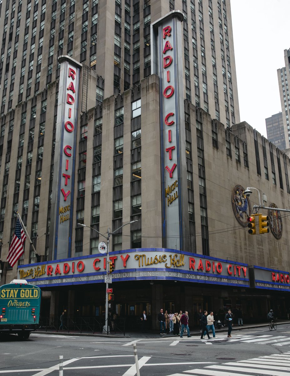 洋楽 live at radio city music hall Amazon.co.jp: LIVE AT RADIO