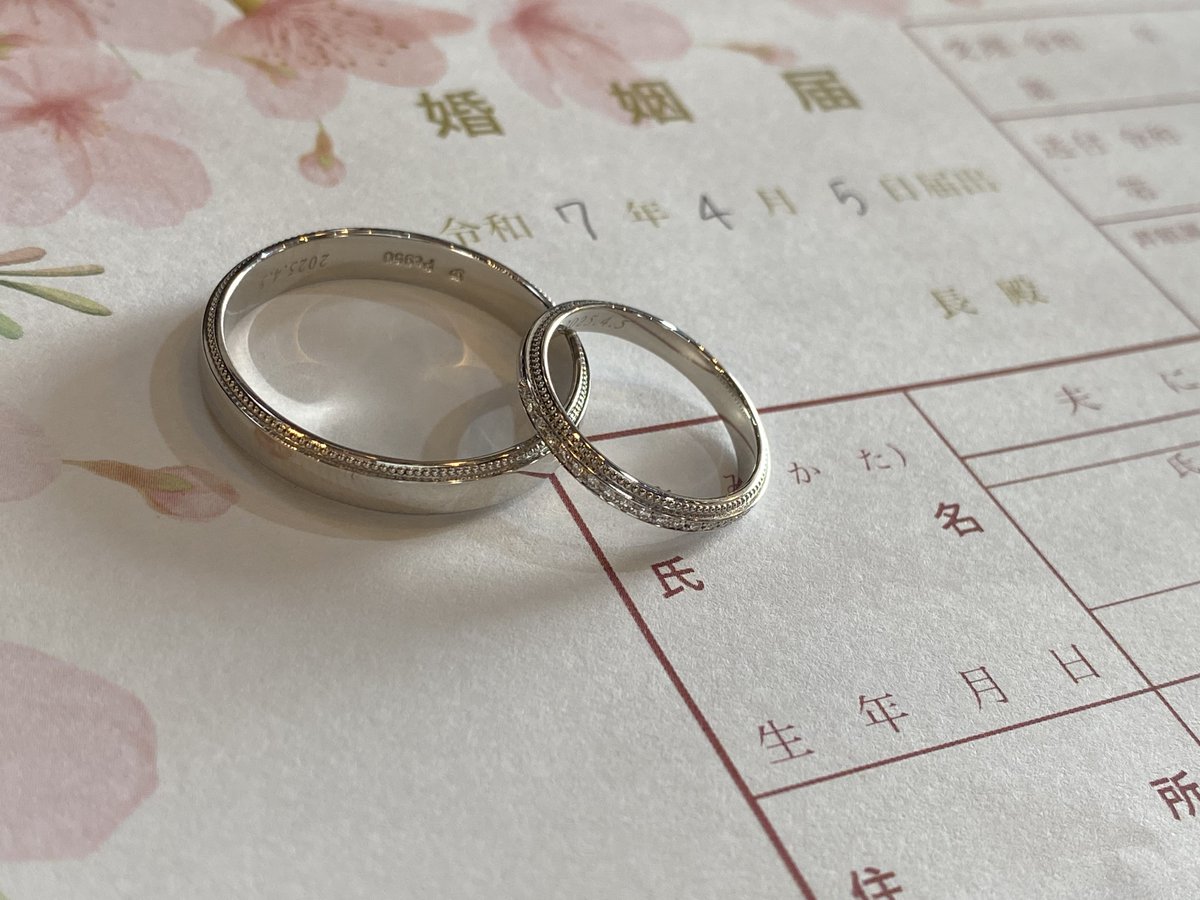 CRF1000L_KOUHEI's tweet photo. お久しぶりですね。

この度結婚しましてね。

支え合って頑張ります。 https://t.co/VIhryvUZM4