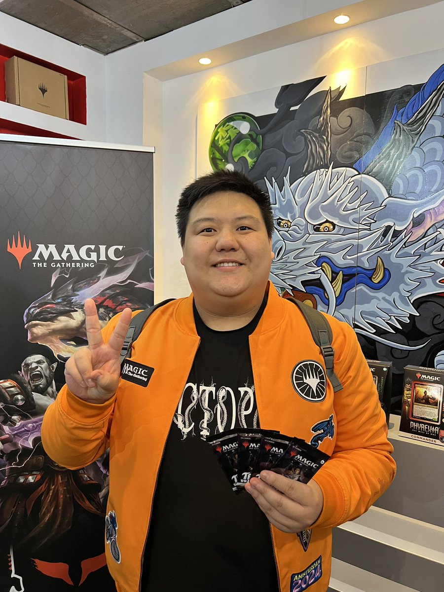 Claudio_Ke01's tweet photo. Perfect score at prerelease of #MTGTarkir  with broken abzan deck 💪 https://t.co/KQ6XsciOGj