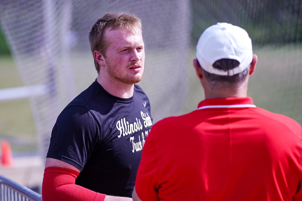 Climbing to the next step ↗️

Cole records a new personal best for the second meet in a row with a throw of 54.03 (177-03) on the hammer throw!