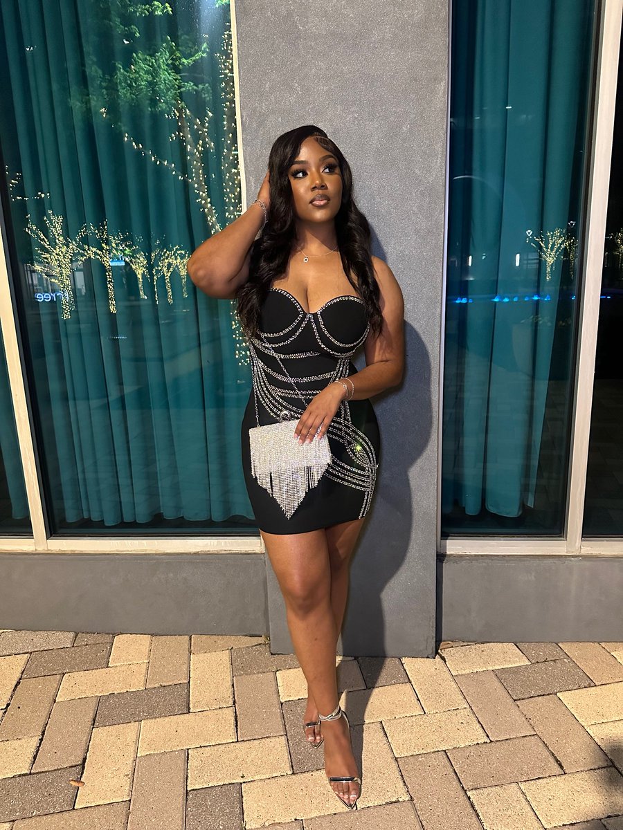 KelliCopes's tweet photo. #latebirthdaypost ✨ https://t.co/KxVFLXpA7v