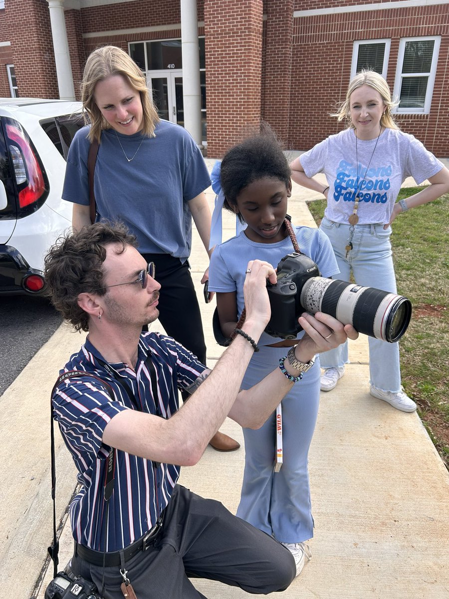 Rachel Graves tweet media