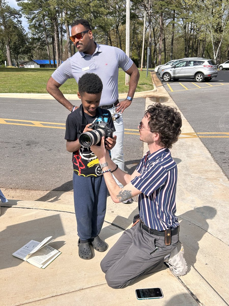 Rachel Graves tweet media