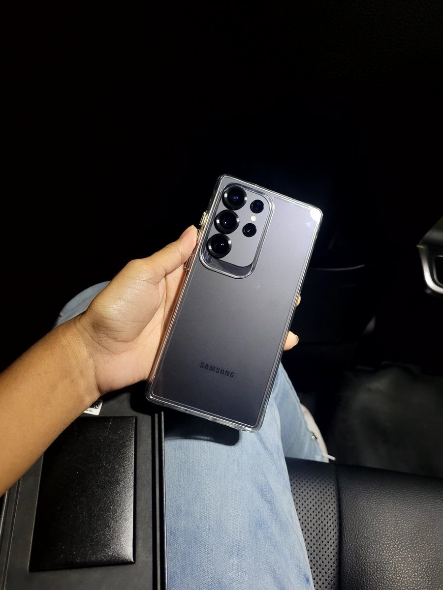 favchase_'s tweet photo. comprei o s25 ultra e ainda ganhei um mimo https://t.co/1Kq2ocPtRW