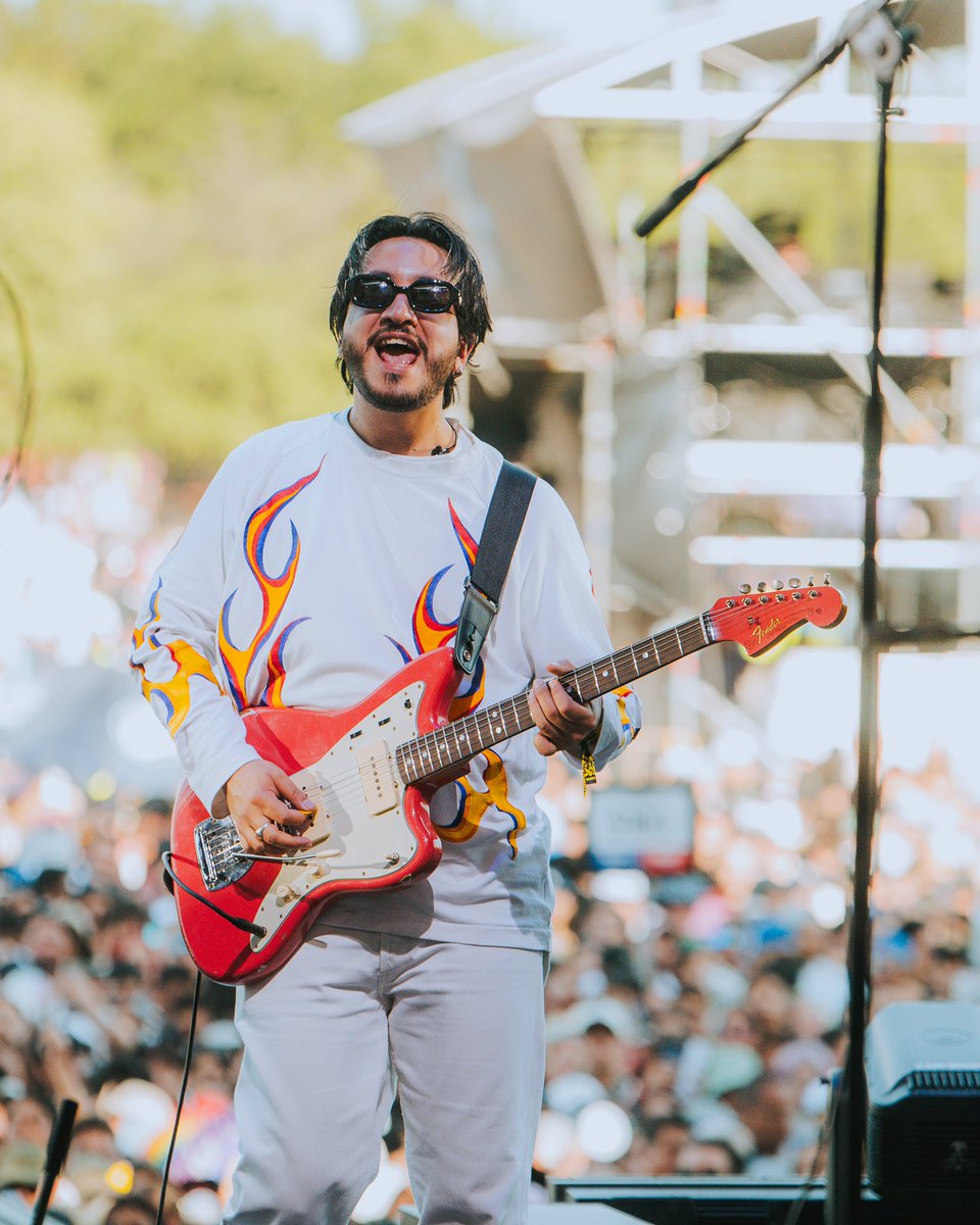 ¡LA MAGIA DE PAL NORTE! ✨

Little Jesus la rompieron en el primer día del Pal Norte con clásicos como “La Magia”. De los mejores bandas mexicanas de la actualidad 🇲🇽
