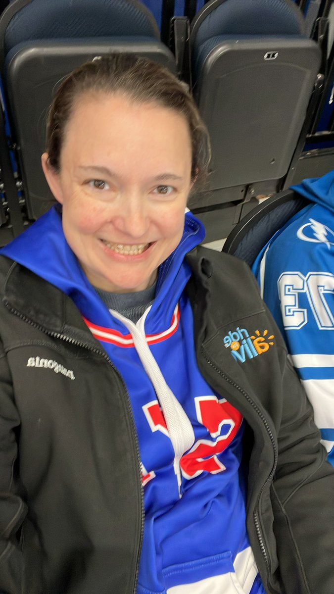 softballtkl's tweet photo. Let’s go @SyracuseCrunch ! From Sec 116 row dd seat 2 #tullyspucks #syracusecrunch https://t.co/mOQxmBqmGI