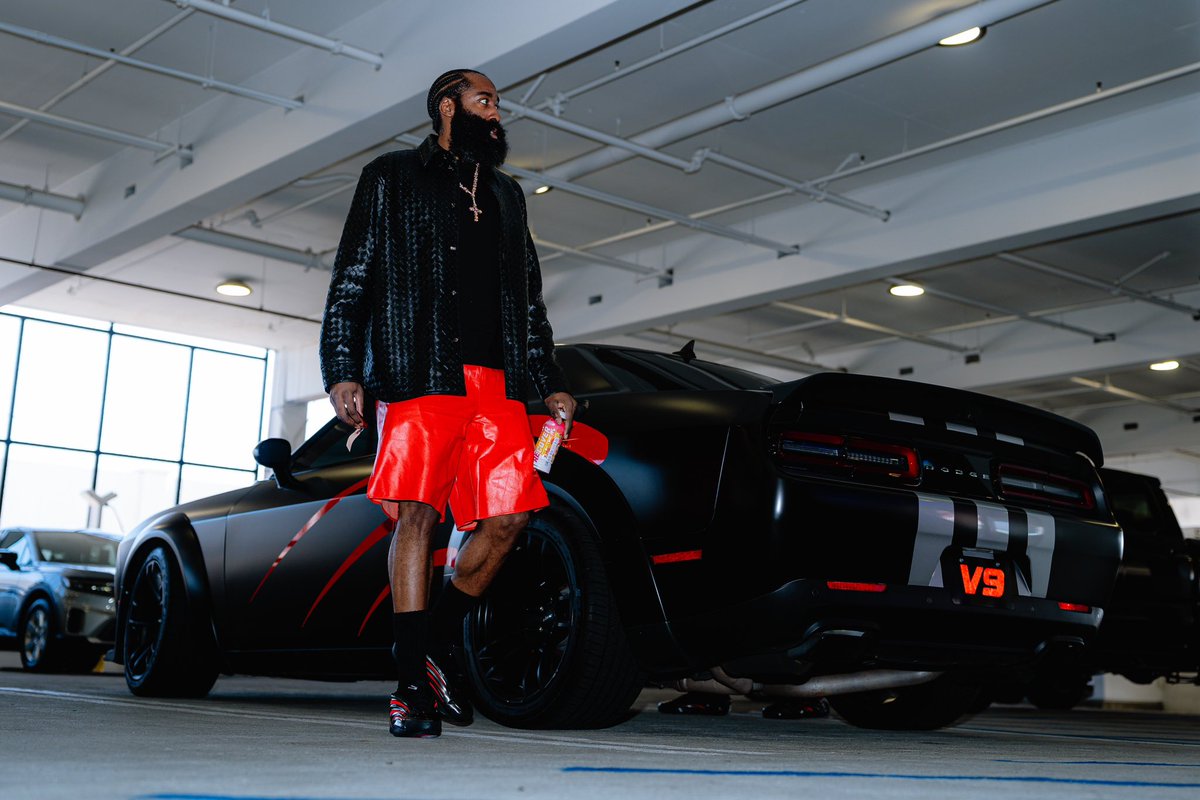 JHarden13's tweet photo. turn Hell Cats into Demons #Uno https://t.co/vS8yqtzwpE
